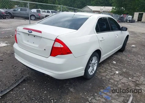2012 Ford Fusion S z USA, uszkodzony, nr VIN 3FAHP0GA6CR249250